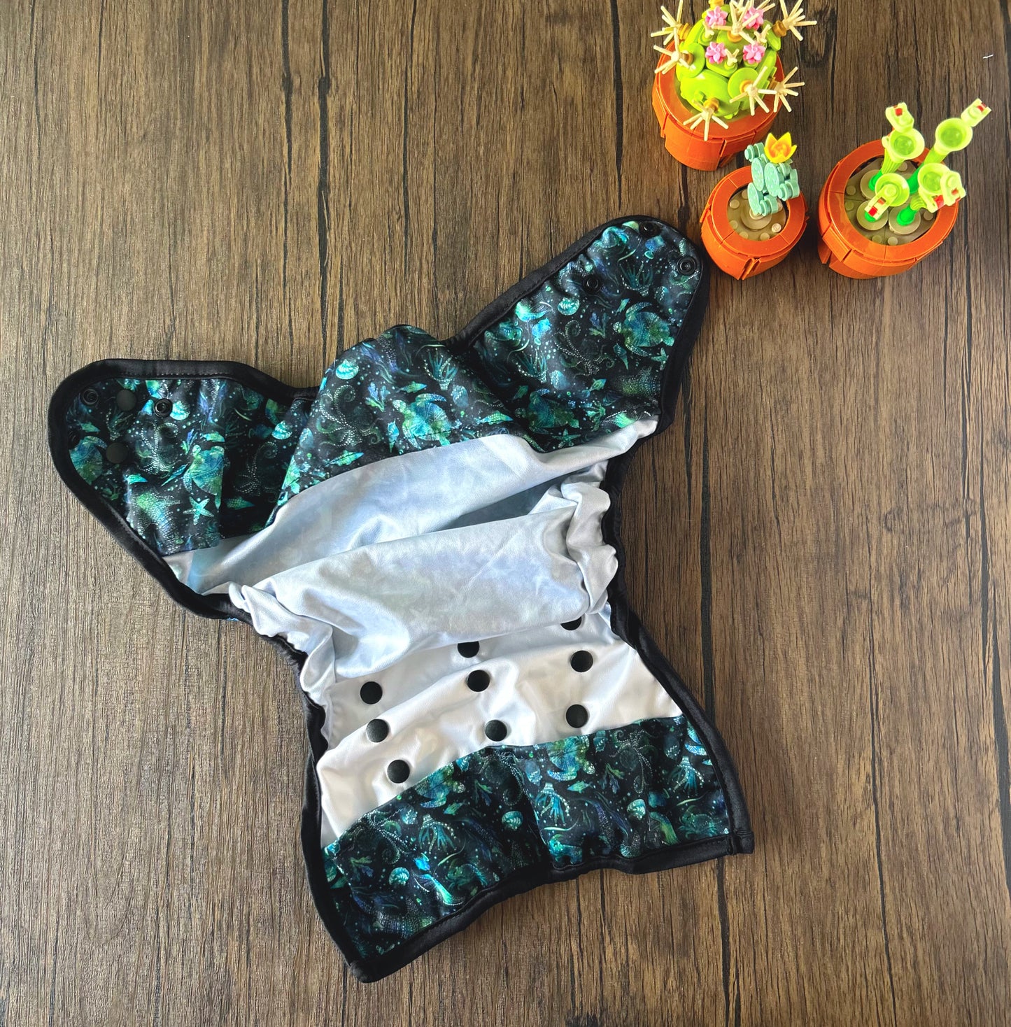 Summer Vacation and Rep-Choice Collections Noctiluca XL Cover