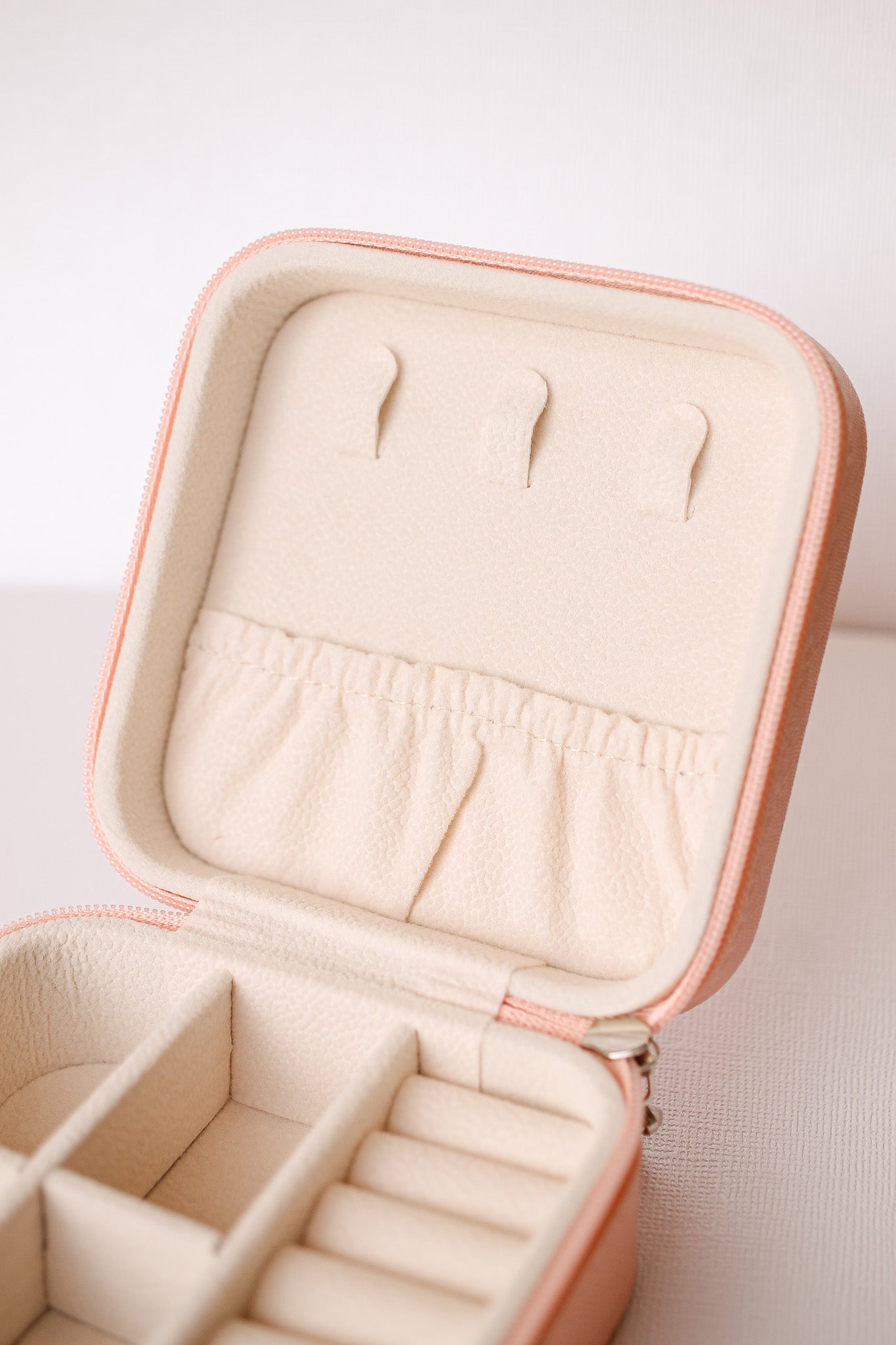 Jewelry Travel Case in Peach